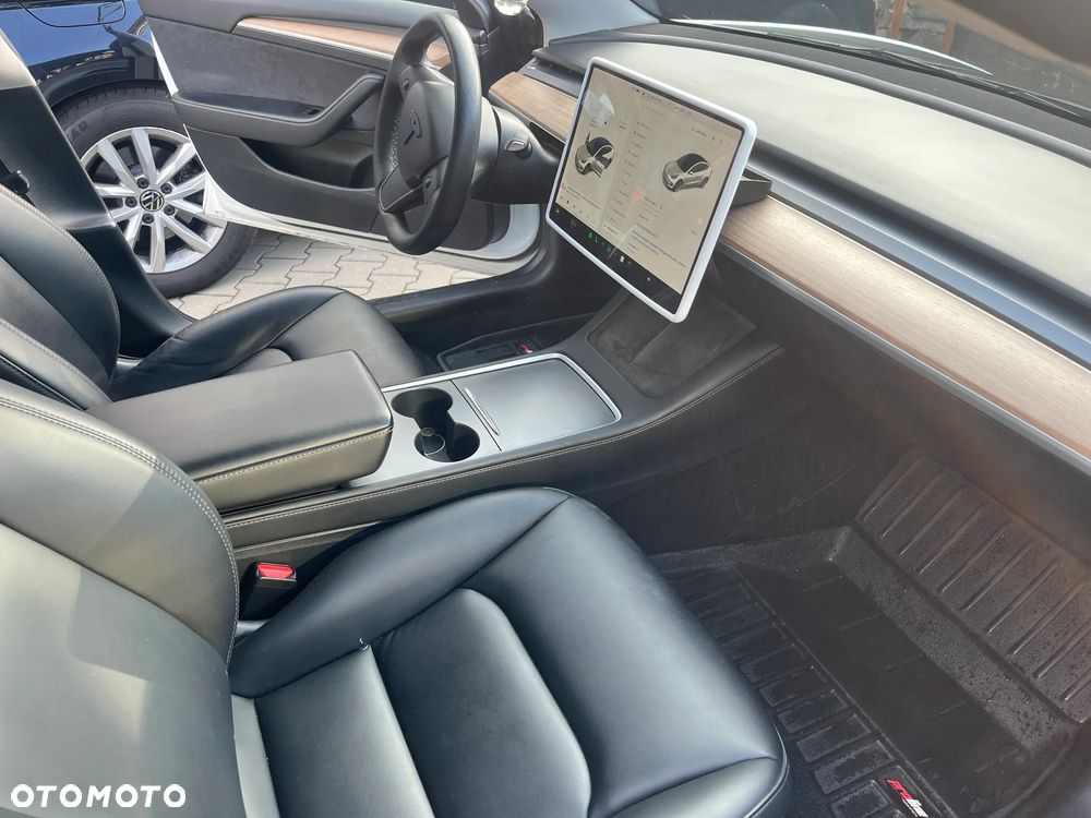 Tesla Model 3 Long Range AWD - 13