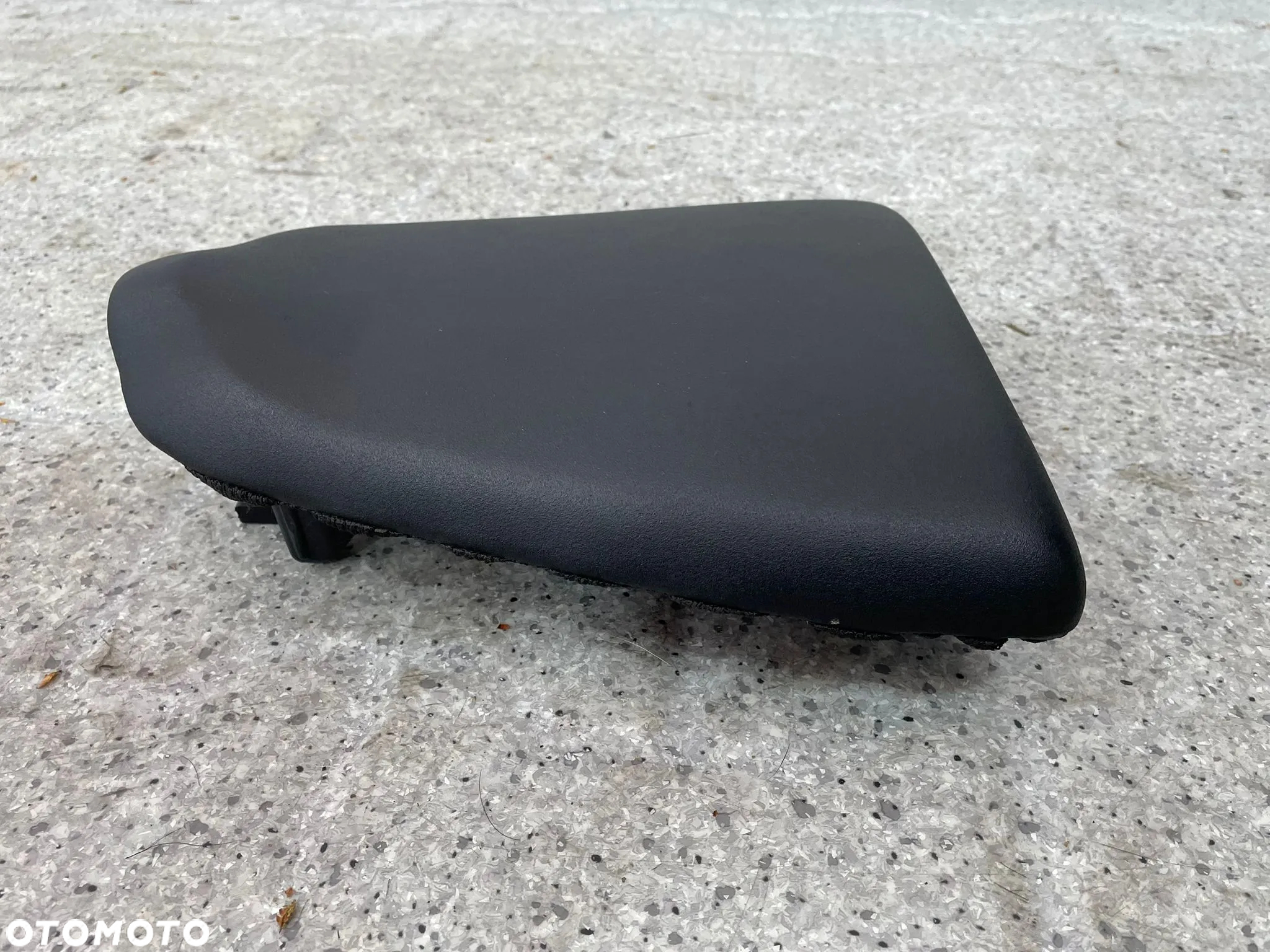 Siedzenie pasażera Aprilia RSV 1000 Mille (nr1281) - 2