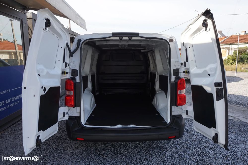 Opel Vivaro 2.0 cdti 145 L3H1 Essentia IVA dedutível - 13