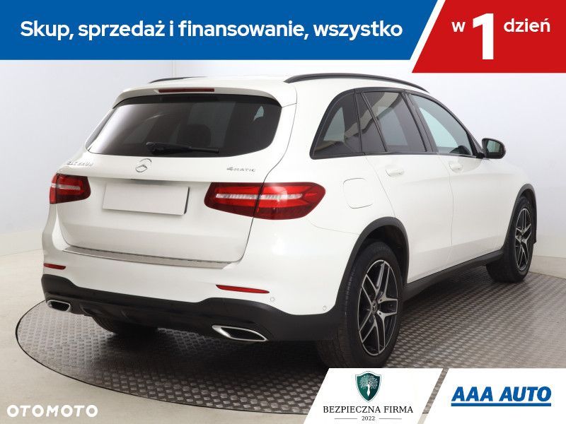 Mercedes-Benz GLC - 6