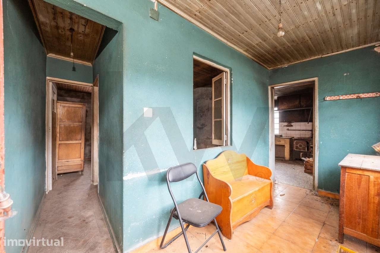 Moradia para Recuperar com 233m2 – Secarias, Argani - Grande imagem: 2/30