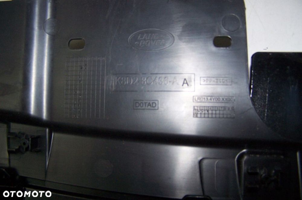 Range Rover Evoque II atrapa grill K8D2 8200 B - 8