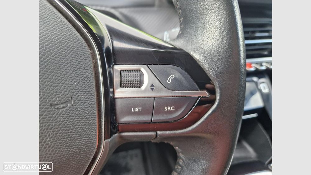Peugeot 2008 1.2 PureTech Allure - 16