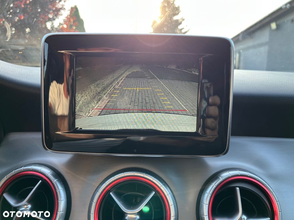 Mercedes-Benz CLA 200 CDI 7G-DCT AMG Line - 31