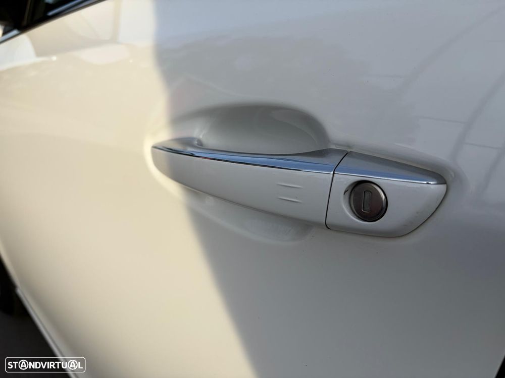 Peugeot 308 1.2 PureTech Allure J17 - 20