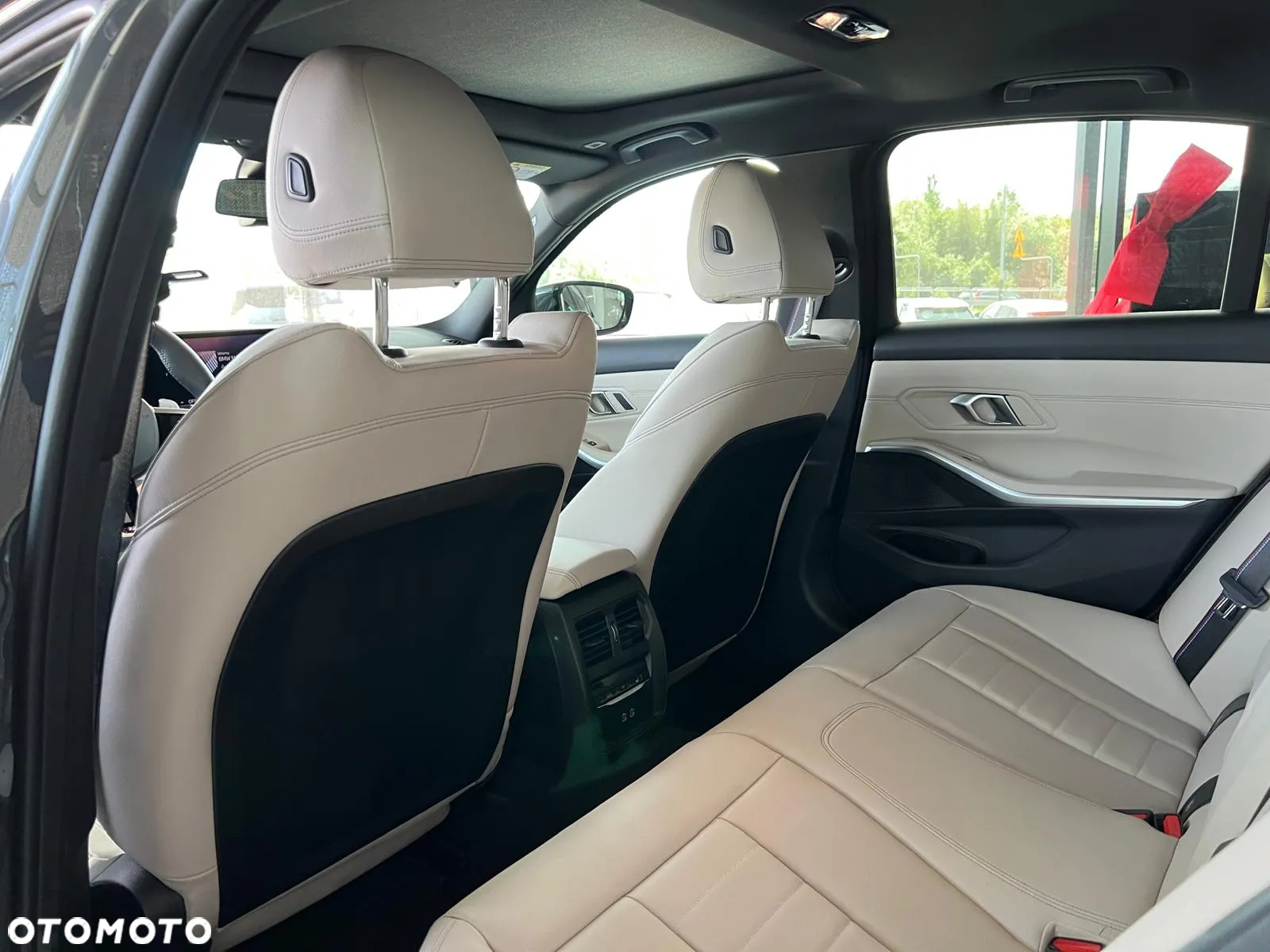 BMW Seria 3 320d xDrive mHEV - 26