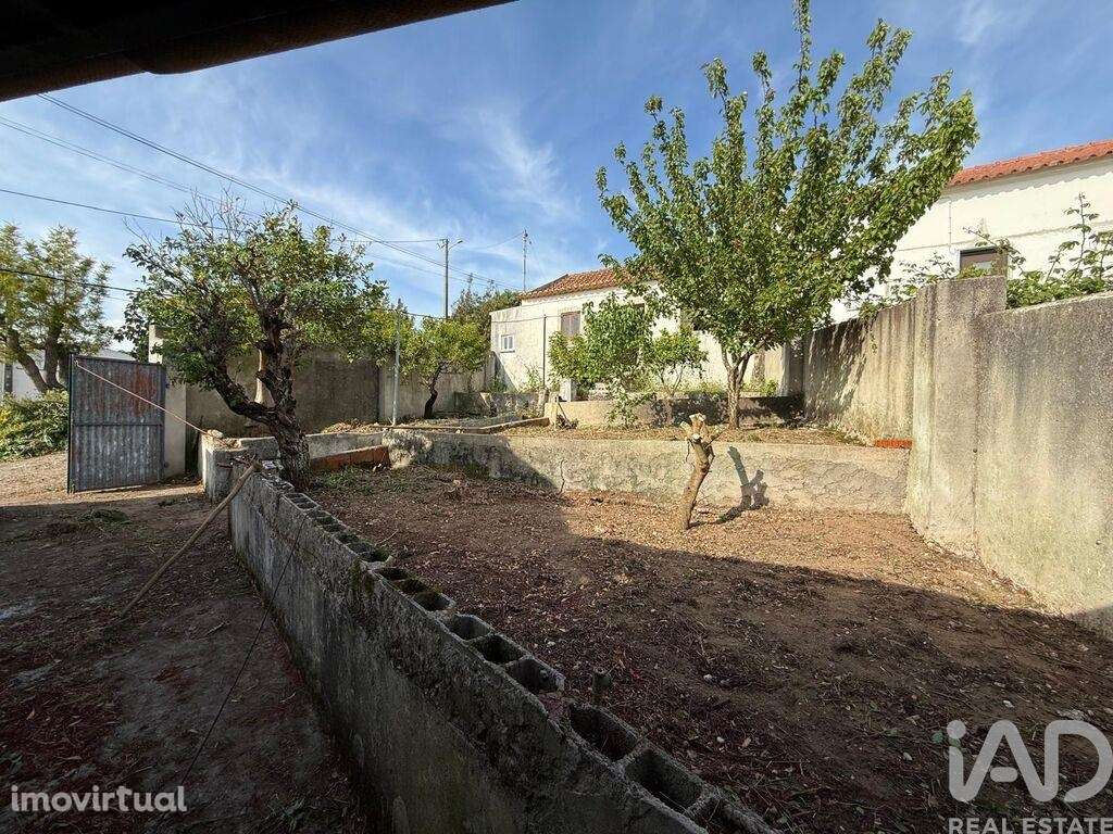 Casa / Villa T2 em São Bartolomeu dos Galegos e Moledo de 104 m2 - Grande imagem: 2/36