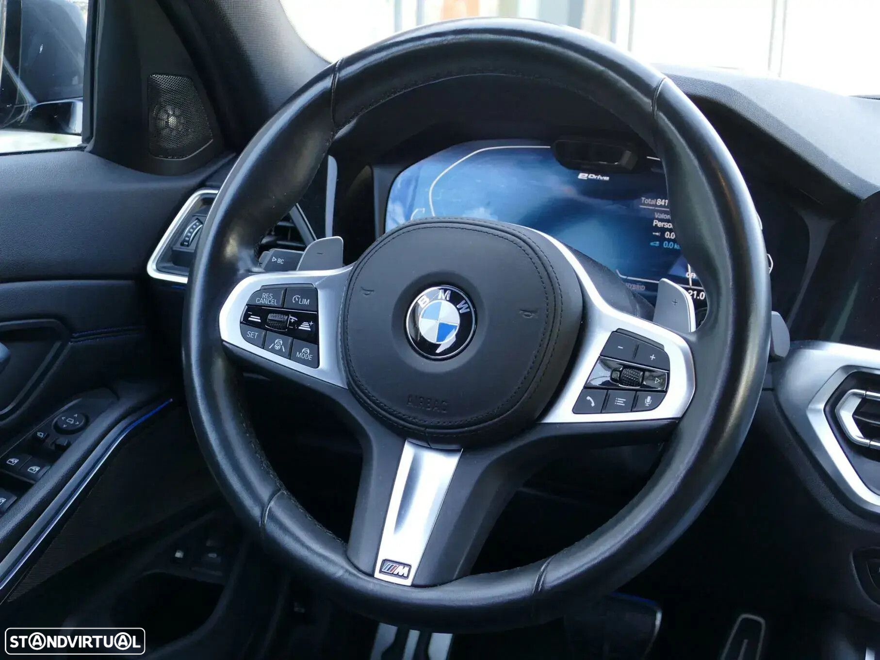 BMW 330 e Touring Pack M Auto - 32