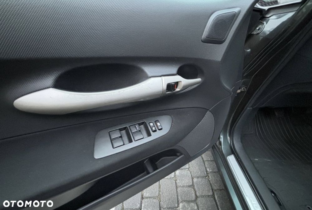 Toyota Auris 1.6 VVT-i Sol - 16