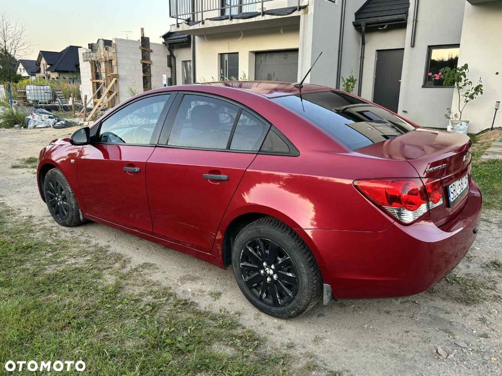 Chevrolet Cruze 1.6 Base - 6