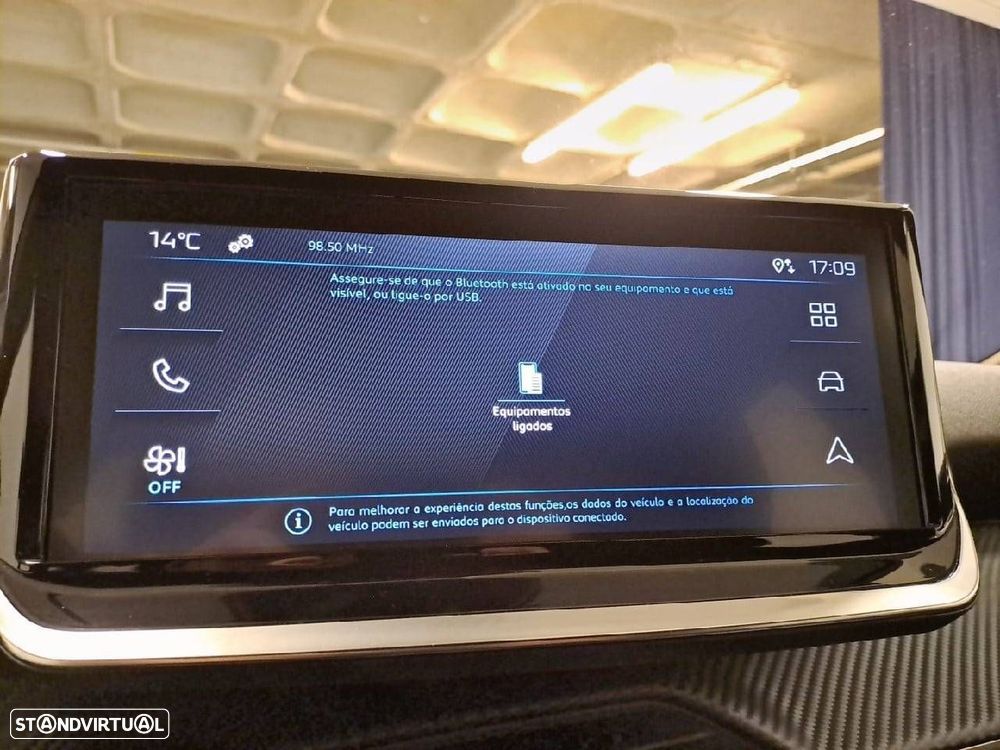 Peugeot e-2008 54 kWh SE Style - 19