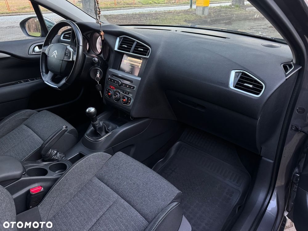 Citroën C4 1.2 PureTech Feel - 10