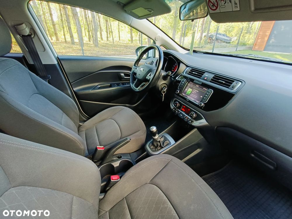 Kia Rio - 15
