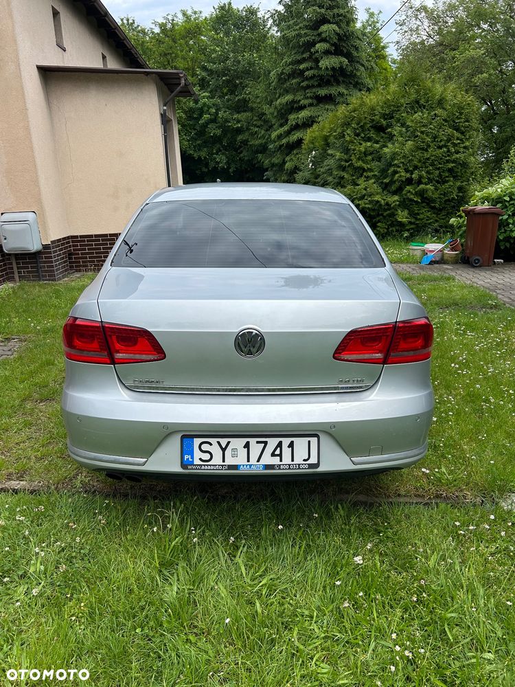 Volkswagen Passat 2.0 TDI DPF BlueMotion Technology Comfortline - 3
