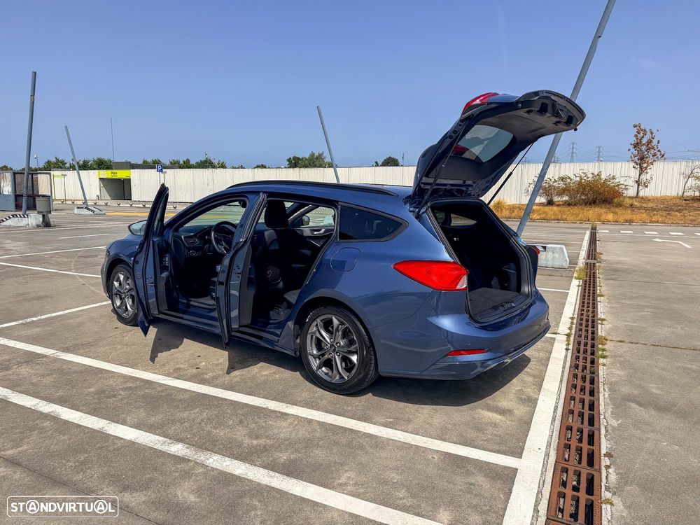 Ford Focus 1.0 EcoBoost S&S ST-LINE - 33