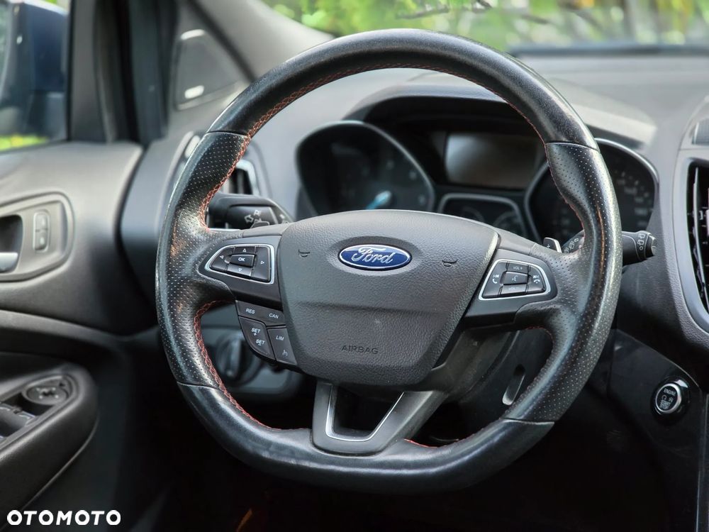 Ford Kuga 2.0 TDCi 4x4 ST-Line - 22