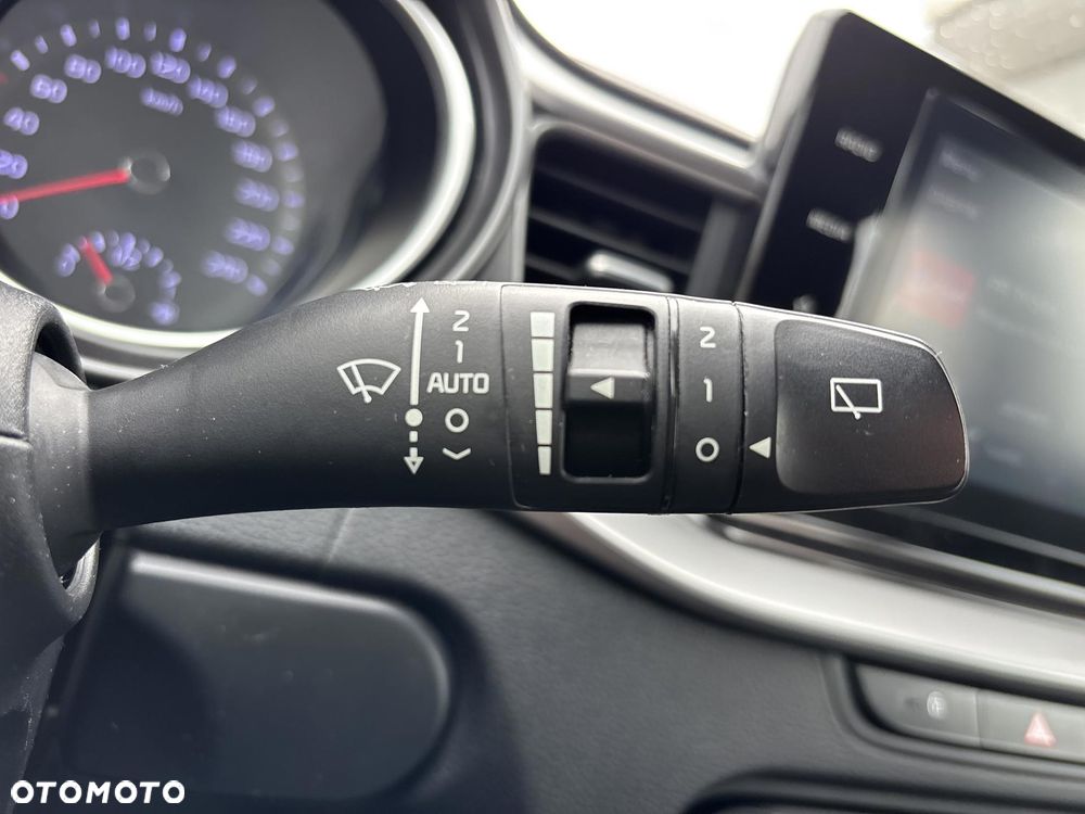 Kia Ceed 1.6 CRDi SCR M - 23