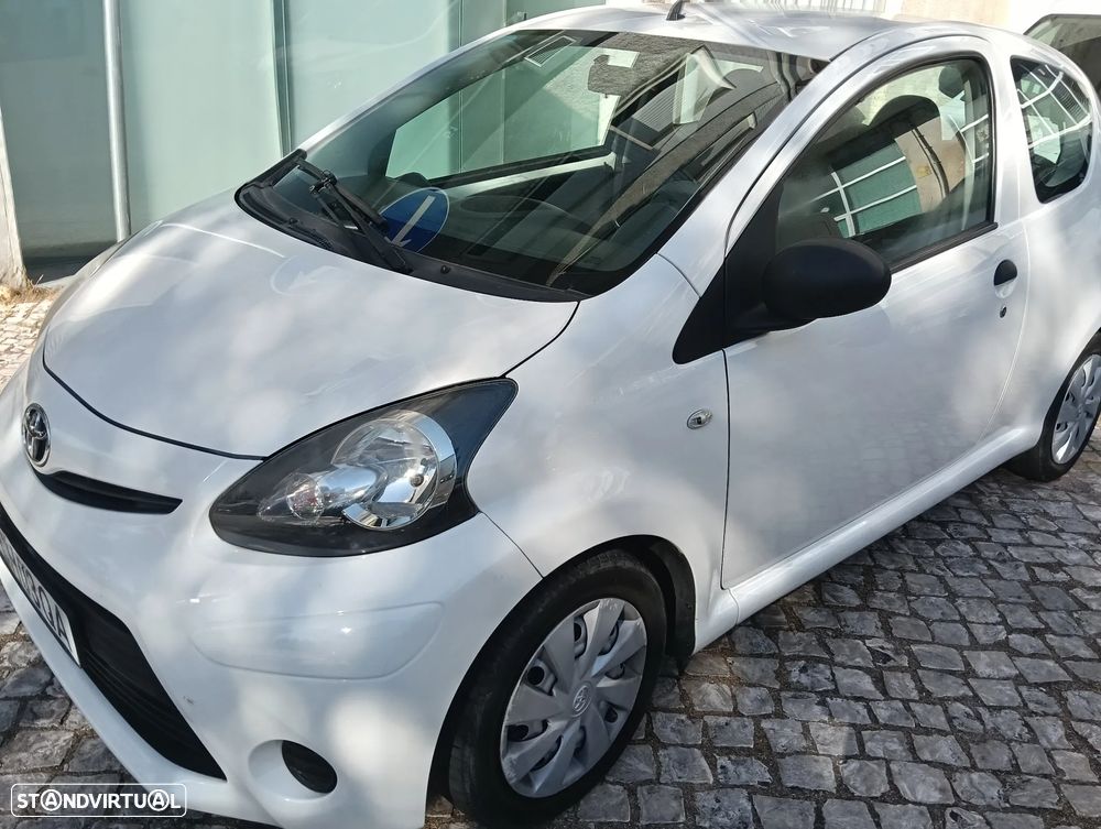 Toyota Aygo 1.0 Plus - 3