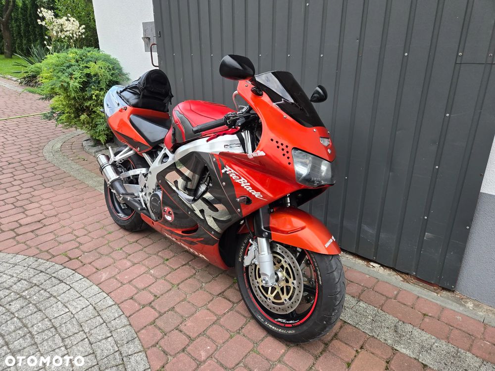 Honda CBR - 4