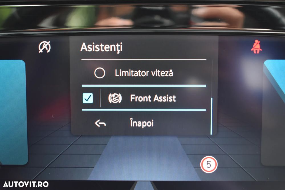 Volkswagen Golf 2.0 TDI Life - 38