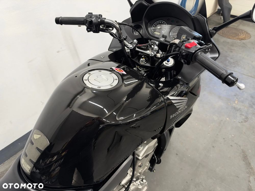 Honda CBF - 31