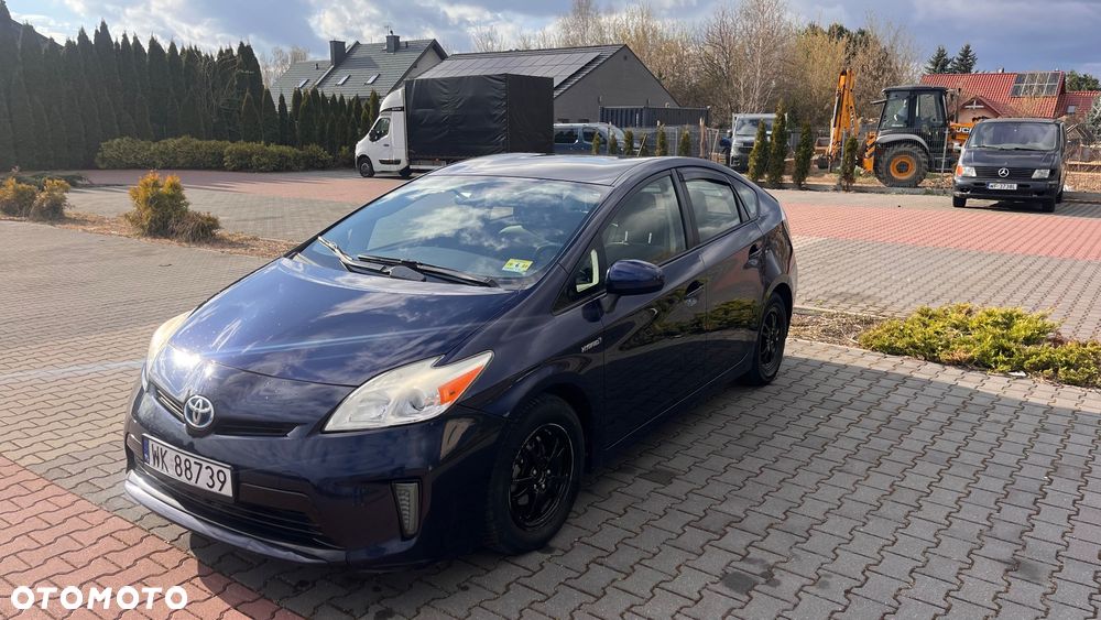 Toyota Prius (Hybrid) - 7