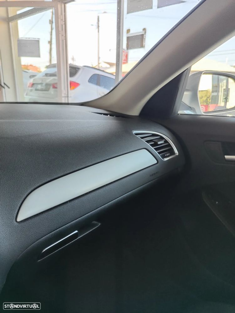 Audi A4 2.0 TDI Business Line Advance - 29