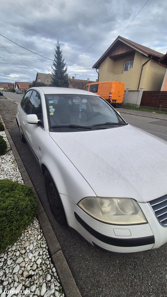 Volkswagen Passat 1.6 Comfortline - 5