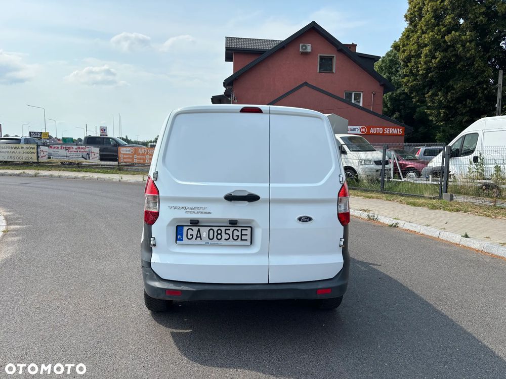 Ford COURIER - 5