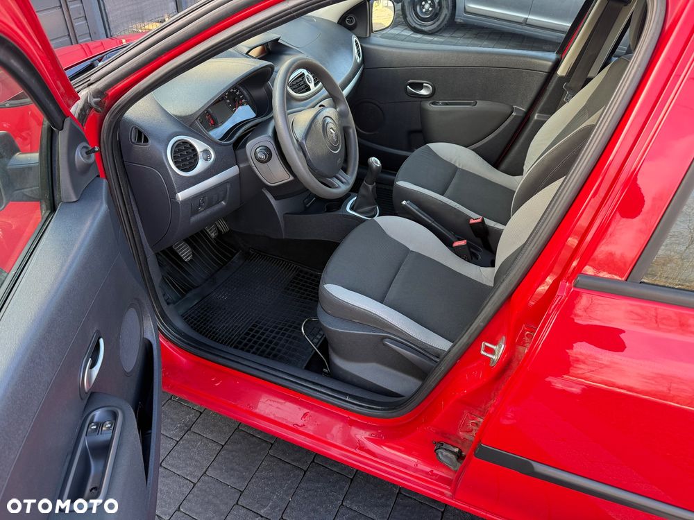 Renault Clio 1.2 16V Alize Euro5 - 12