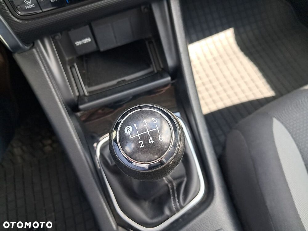 Toyota Auris - 25