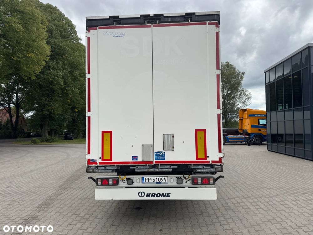 Krone SD Firanka Certyfikat XL, Dach podnoszony - 8
