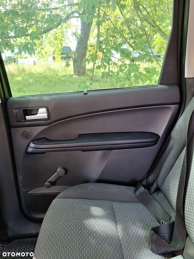 Ford Focus C-Max - 34
