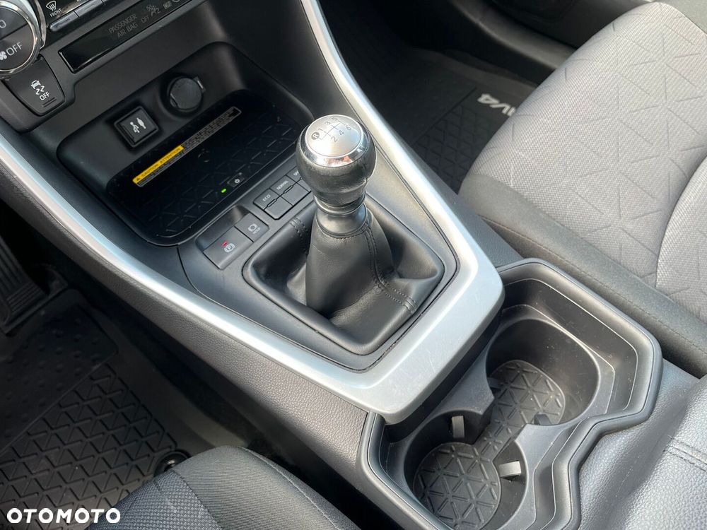 Toyota RAV4 2.0 Comfort 4x2 - 17