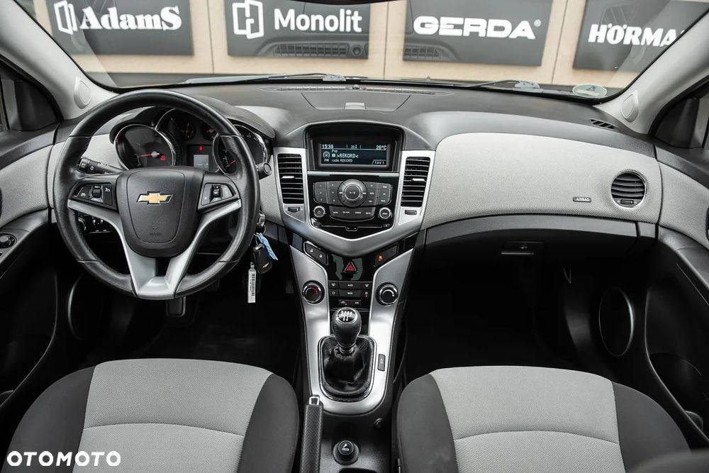 Chevrolet Cruze - 26