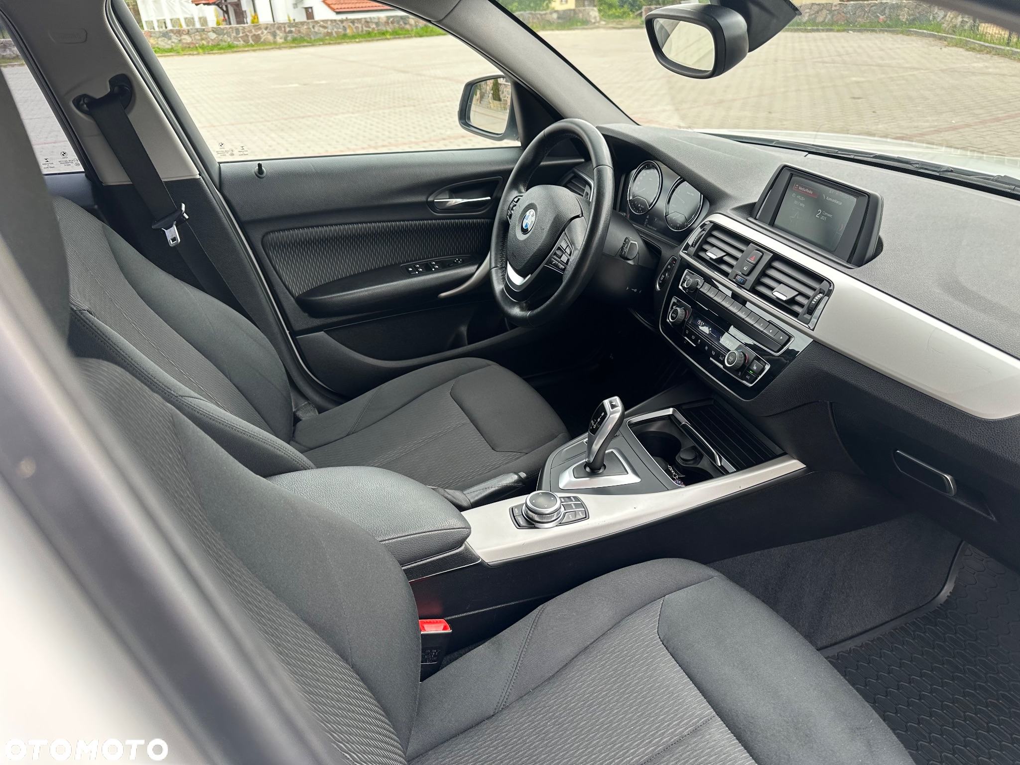 BMW Seria 1 118d - 38