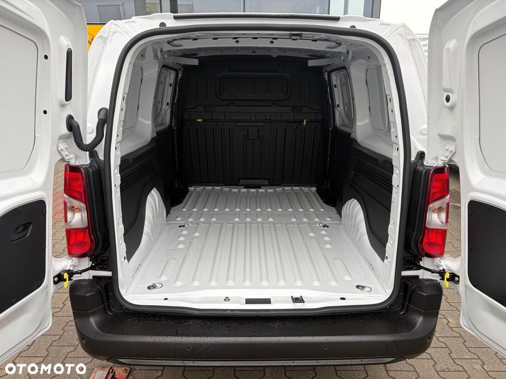 Peugeot partner Furgon XL 1.5 T.Diesel 130KM Automat - 9