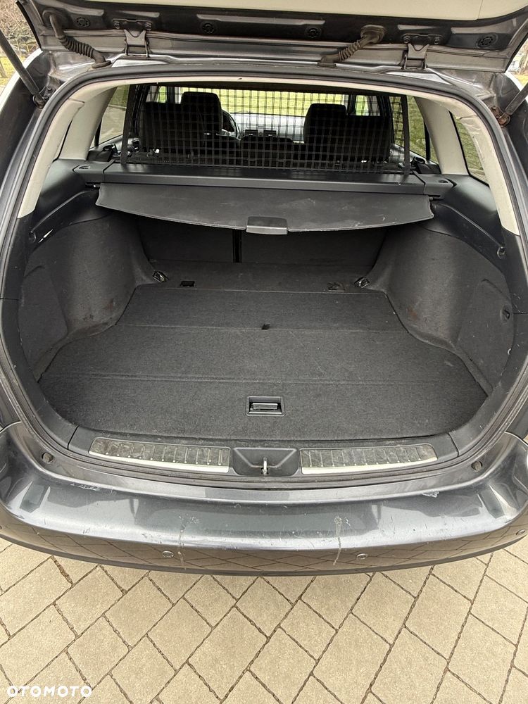 Toyota Avensis 2.2 D-CAT Team - 28