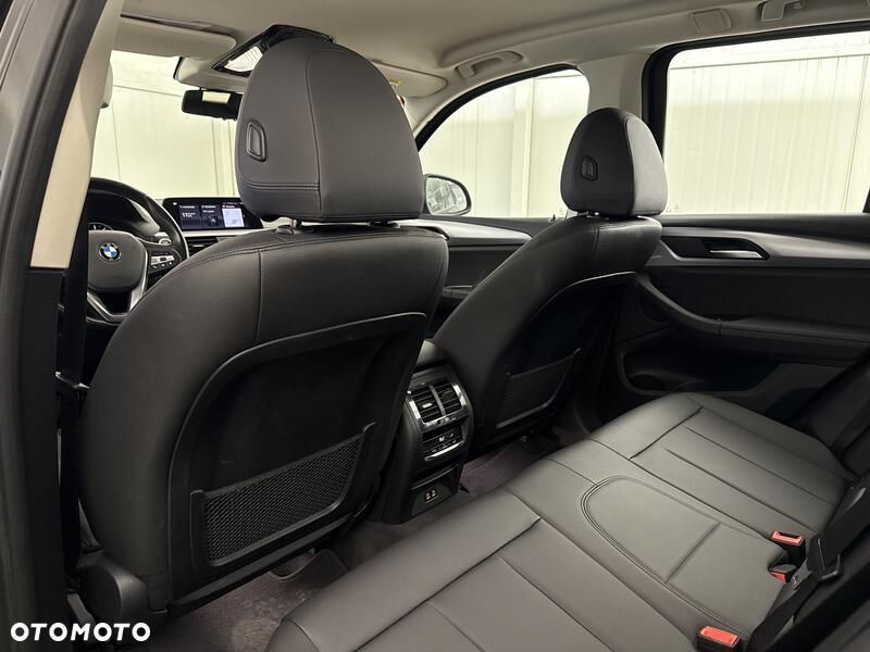 BMW X3 xDrive20i GPF - 20