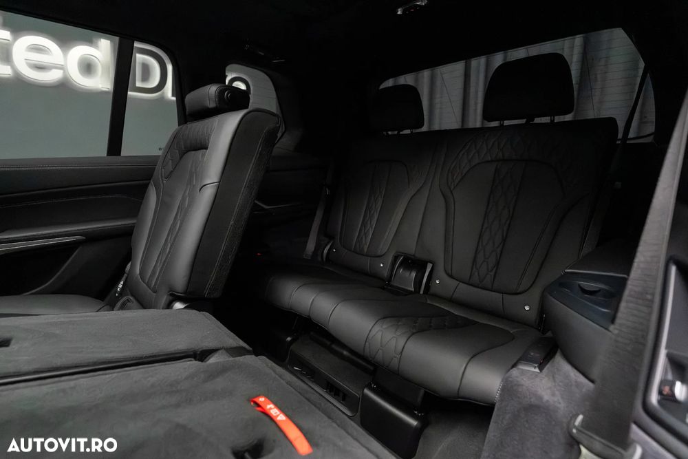 BMW X7 M60i xDrive - 34