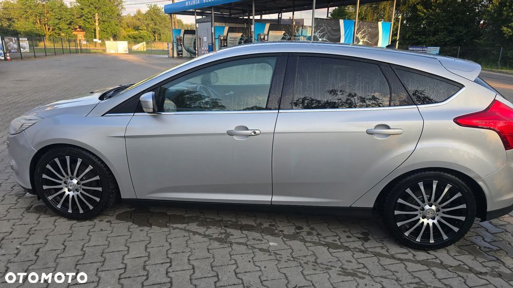 Ford Focus - 8