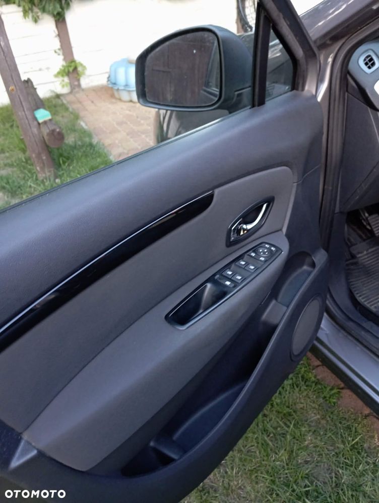 Renault Scenic 1.5 dCi Dynamique - 11