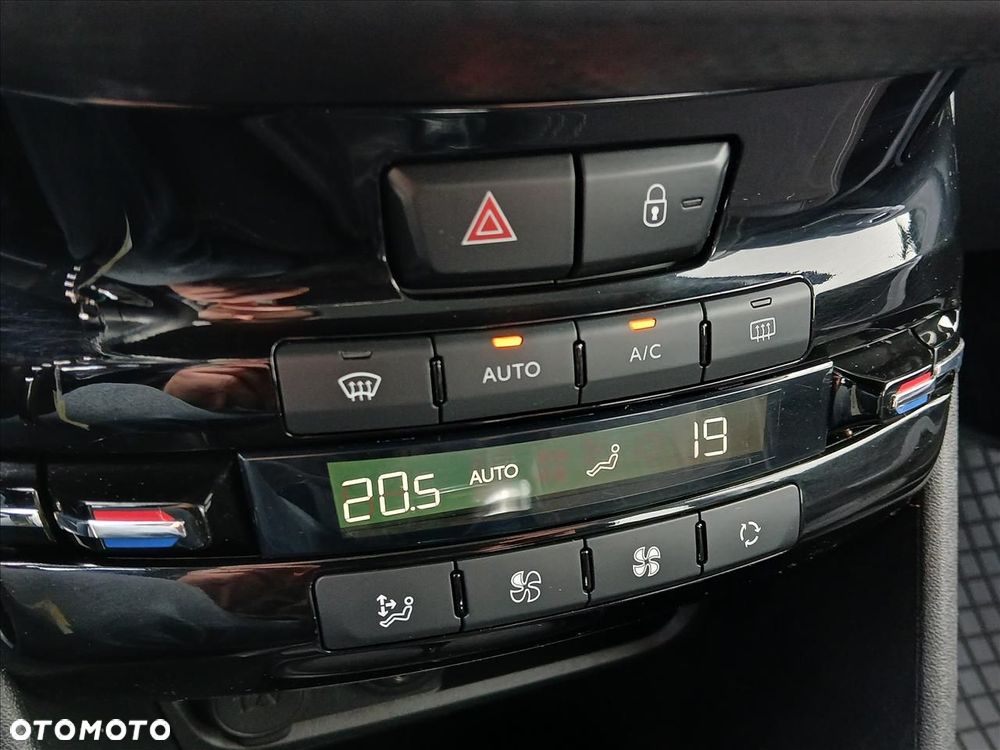 Peugeot 2008 1.2 Pure Tech Active - 14