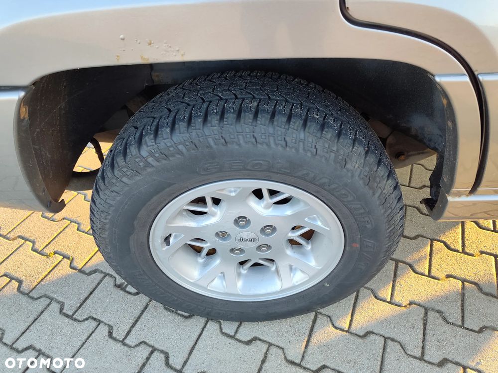 Jeep Grand Cherokee - 39