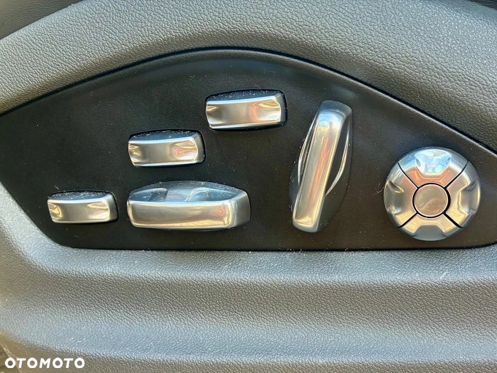 Porsche Cayenne Standard - 8