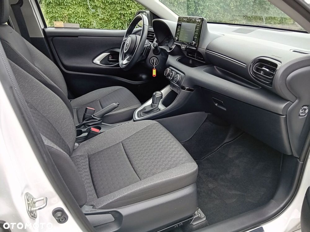 Toyota Yaris 1.5 Comfort CVT - 6