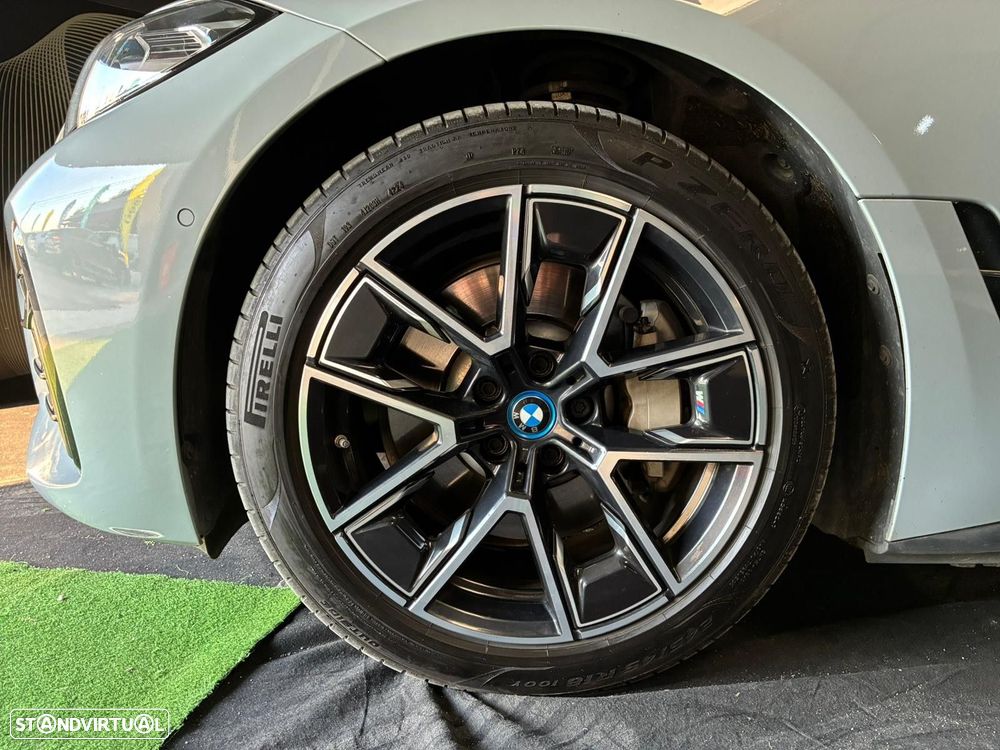 BMW i4 eDrive40 Pack Desportivo M - 13