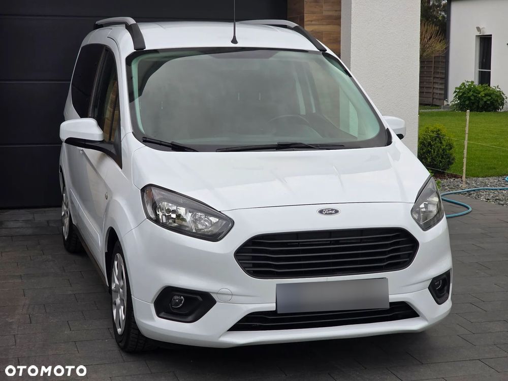Ford Tourneo Courier 1.5 TDCi Trend - 11