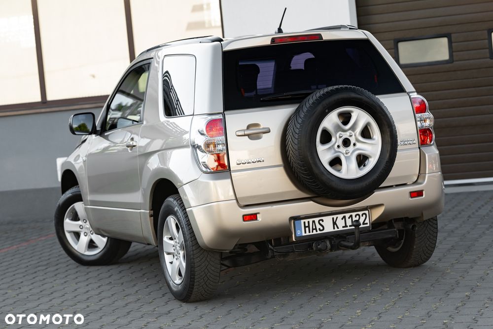 Suzuki Grand Vitara 1.6 Club - 12