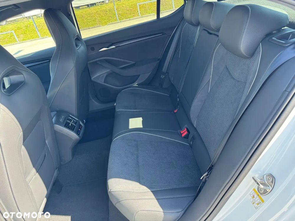 Skoda Superb 1.5 TSI L&K DSG - 17
